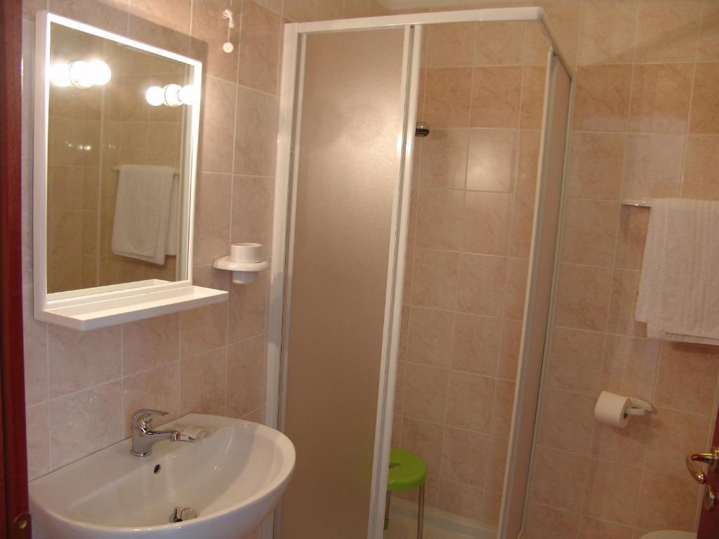 Hotel Villa Adriatica Portocannone Oda fotoğraf
